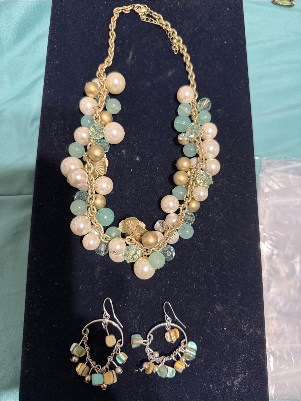 Gold-Tone Pearl & Mint Bead Statement Necklace - Unbranded